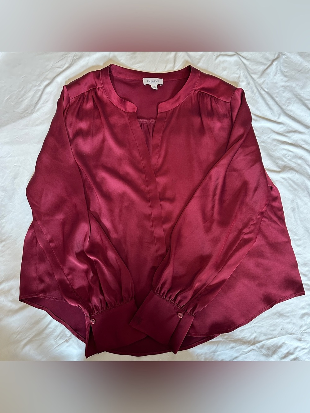 Evereve Women XL Red Satin Long Sleeve Blouse Holidays Elevated Party
